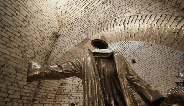 昆明罗旭美术馆：在300万块红砖中迷失的艺术秘境