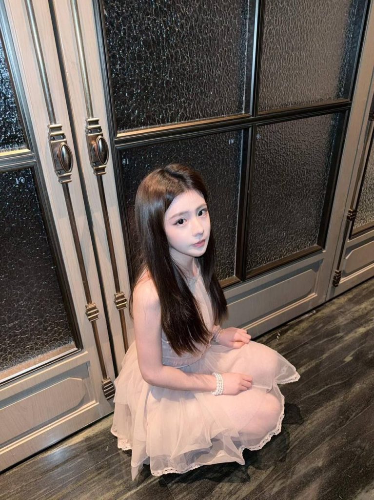 栀伊 照片 2
