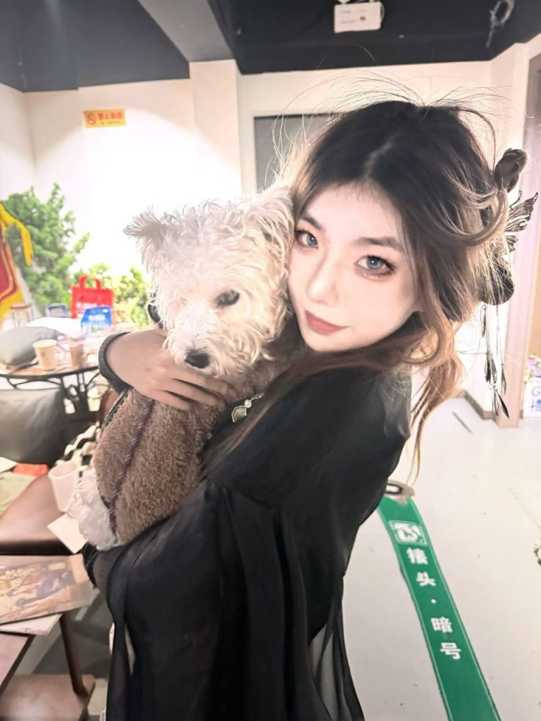轻宁 照片 2
